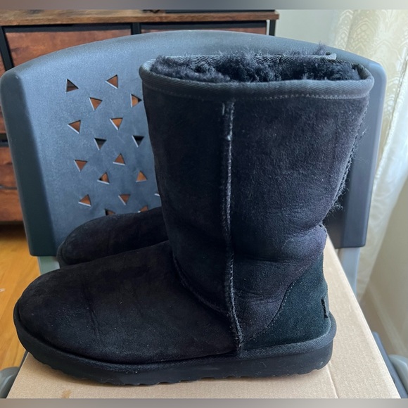 SOLD!!!Ugg Boots - Picture 3 of 12